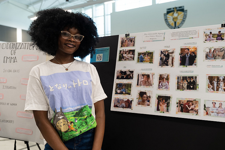 Student presenting at Scholars Day