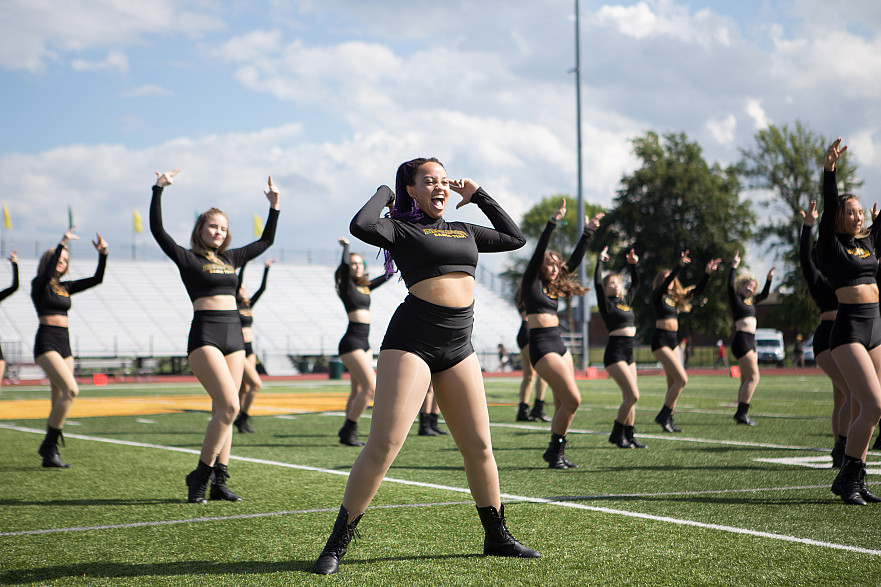 Cheerleading performance homecoming