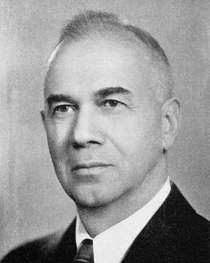 Ernest Hartwell headshot.