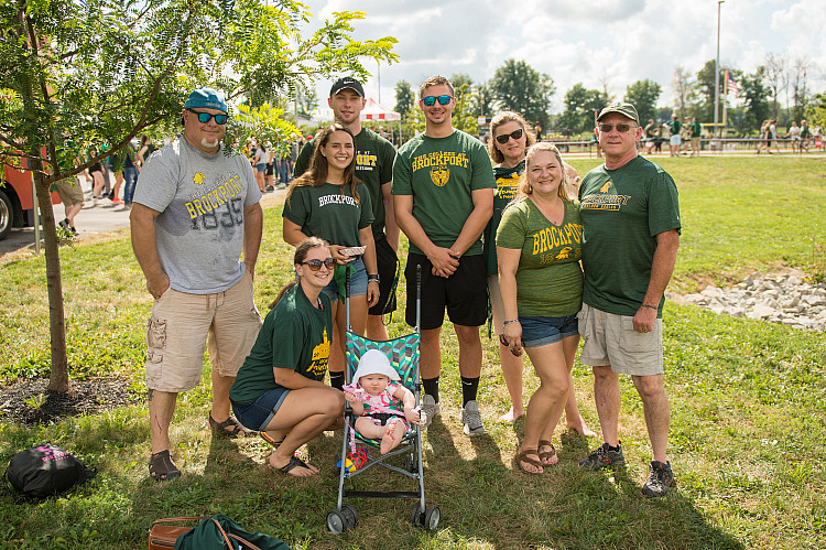Group of families at Homecoming.