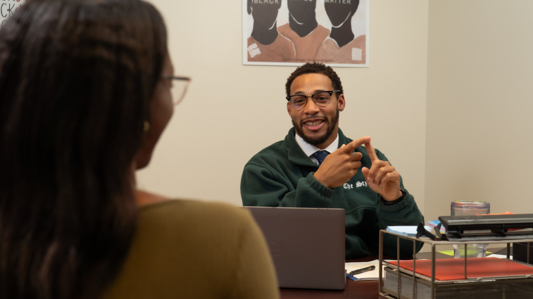 Marquis Larmond counseling Educational Opportunity Program students